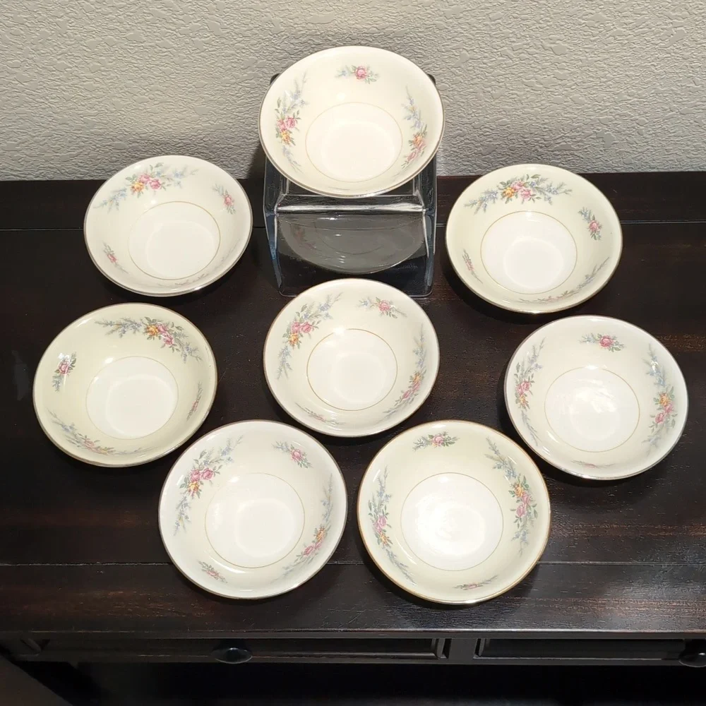 Homer Laughlin set eight